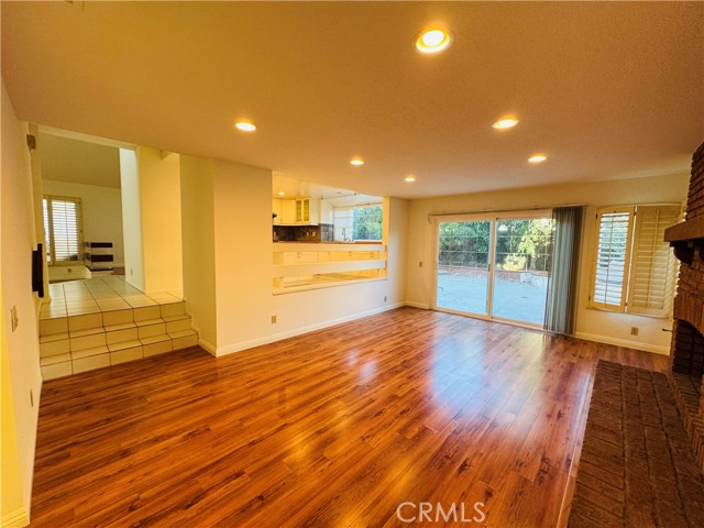 Detail Gallery Image 11 of 29 For 12 Lexington, Irvine,  CA 92620 - 4 Beds | 2/1 Baths