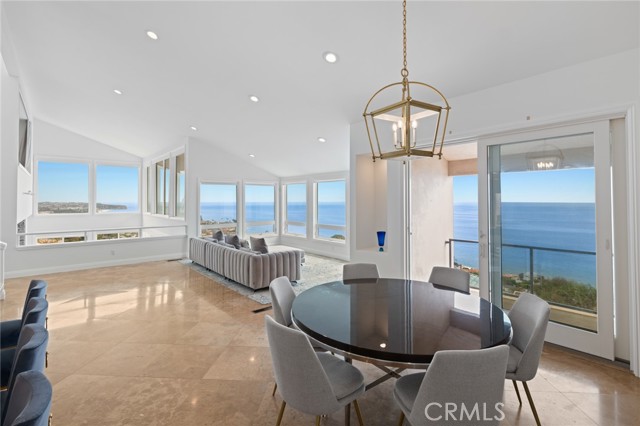 Detail Gallery Image 3 of 44 For 11 N Vista De Catalina, Laguna Beach,  CA 92651 - 4 Beds | 2/1 Baths