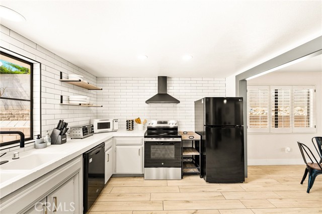1491 N Omalley Way, Upland CA: https://media.crmls.org/medias/a2c714d1-2d44-4143-aaad-3c0cfaa95cde.jpg