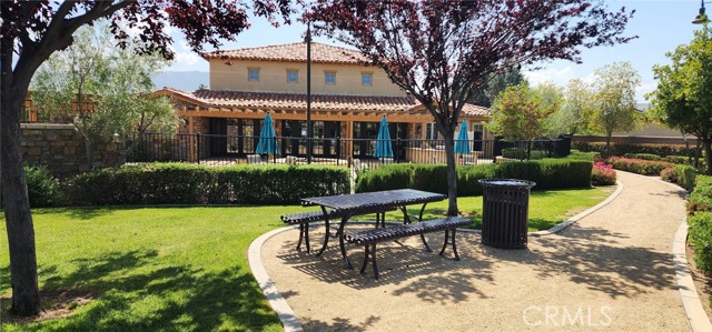 1334 Pinehurst Drive, Calimesa CA: https://media.crmls.org/medias/a2c719ad-d4d1-4632-97e8-60235fd4946f.jpg