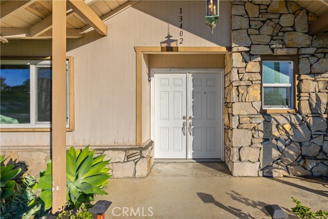 Detail Gallery Image 4 of 34 For 13402 Winthrope St, Santa Ana,  CA 92705 - 4 Beds | 2 Baths