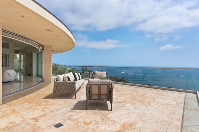 900 Gainsborough Drive, Laguna Beach CA: https://media.crmls.org/medias/a2c905d4-d25d-4f0f-b012-1744baa3b725.jpg