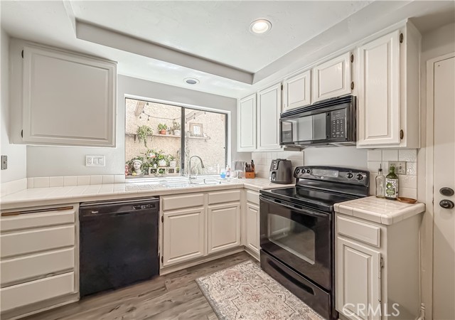 450 Country Club Drive, Simi Valley CA: https://media.crmls.org/medias/a2c93303-1f61-489e-940b-0ace1f554d97.jpg