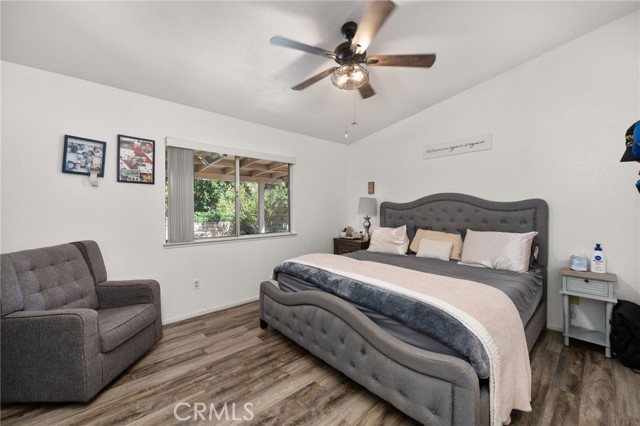 15454 Raymond, Fontana CA: https://media.crmls.org/medias/a2c95ede-a4e0-4e62-aafb-cbf72006bf51.jpg
