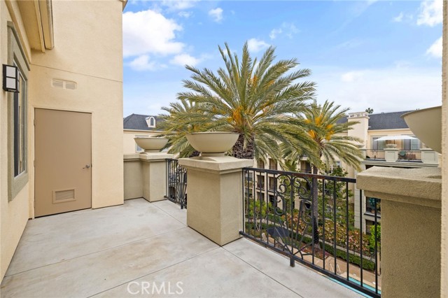 3459 Watermarke Place, Irvine CA: https://media.crmls.org/medias/a2c9756c-c1b6-4bbb-aa48-a43999d7c6e6.jpg