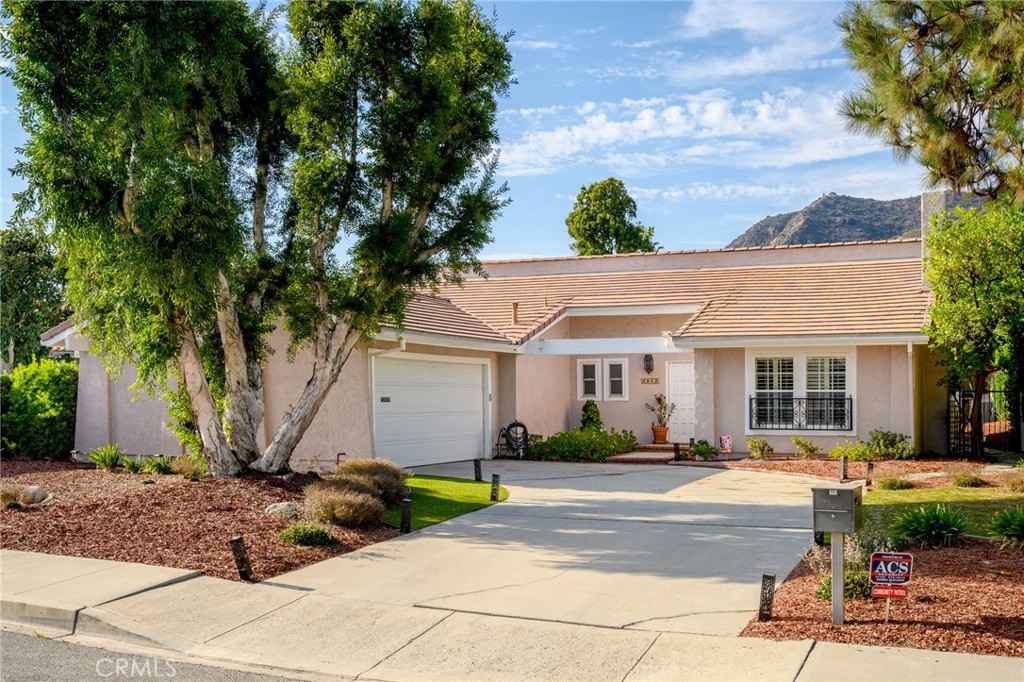 3015 Arrowhead Drive