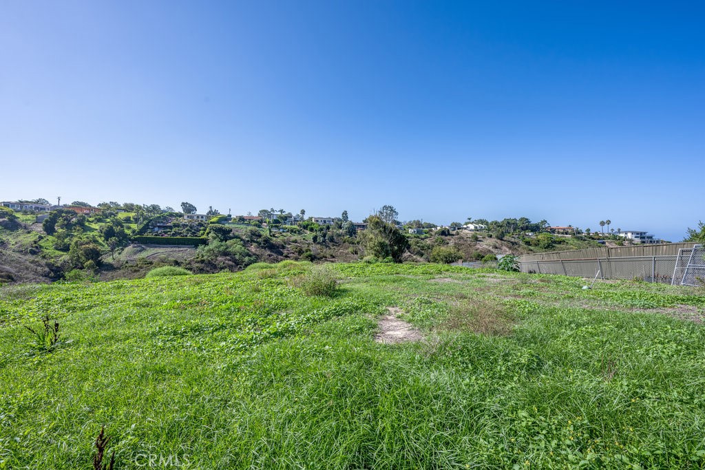 https://media.crmls.org/medias/a2ca51c3-8c65-43d2-8d23-59cc390465a4.jpg?preset=X-Large