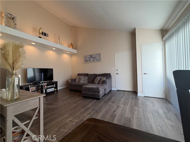 Detail Gallery Image 8 of 17 For 16040 Leffingwell, Whittier,  CA 90603 - 2 Beds | 2 Baths