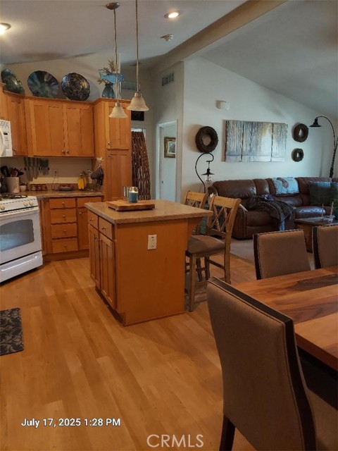 Detail Gallery Image 7 of 10 For 93 Sulphur Bank Dr., Clearlake Oaks,  CA 95423 - 3 Beds | 2 Baths