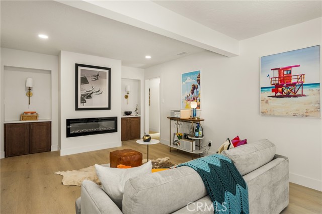 Image 30 of 69 For 1949 Chatwin Avenue