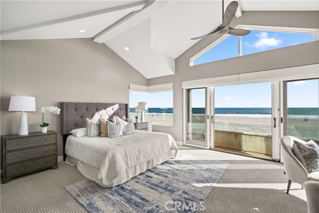 Detail Gallery Image 6 of 47 For 6610 W Oceanfront, Newport Beach,  CA 92663 - 3 Beds | 3/1 Baths