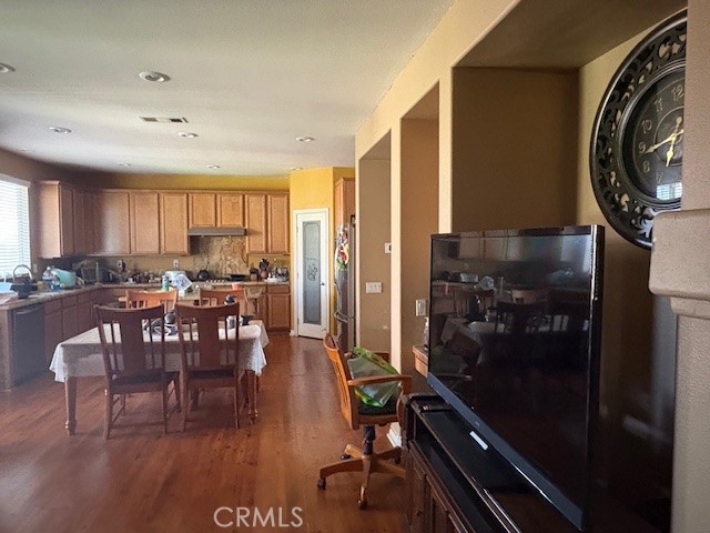 Detail Gallery Image 14 of 50 For 14925 Stephenson, Moreno Valley,  CA 92555 - 5 Beds | 2/1 Baths