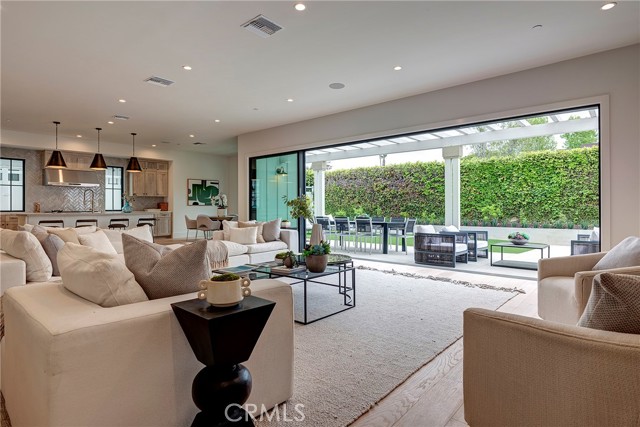 Detail Gallery Image 19 of 45 For 1423 Mariners Dr, Newport Beach,  CA 92660 - 5 Beds | 5/1 Baths