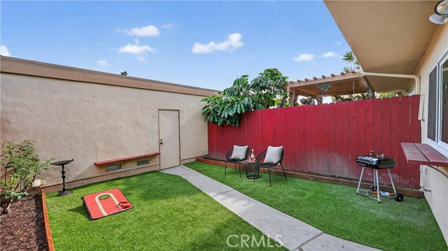 Detail Gallery Image 27 of 41 For 461 W Alton #C,  Santa Ana,  CA 92707 - 3 Beds | 1/1 Baths