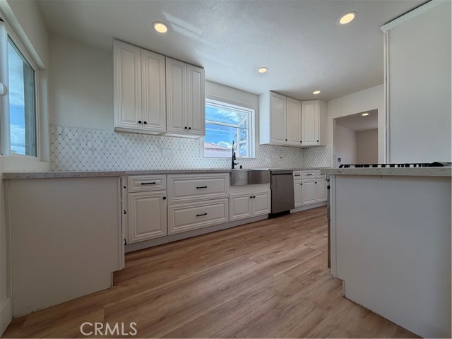 9078 Hemlock, Fontana CA: https://media.crmls.org/medias/a2cd0659-76a2-489b-bd78-05b87649101e.jpg