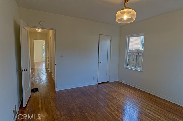550 N 1st Avenue, Upland CA: https://media.crmls.org/medias/a2cd0841-2962-4216-9ba1-9941eed80a5b.jpg