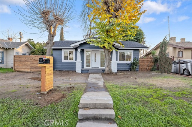 Detail Gallery Image 1 of 34 For 4222 E Washington, Fresno,  CA 93702 - 3 Beds | 1 Baths