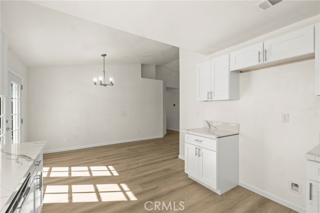 Detail Gallery Image 5 of 27 For 2130 Matthew Ave, Rosamond,  CA 93560 - 3 Beds | 2 Baths