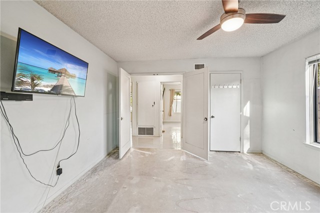 Detail Gallery Image 20 of 37 For 571 Oriole, Corona,  CA 92879 - 4 Beds | 2 Baths