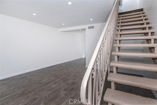 11304 Tiara Street, North Hollywood CA: https://media.crmls.org/medias/a2ce9f0f-76f0-4387-ba6a-5668fda6a72c.jpg
