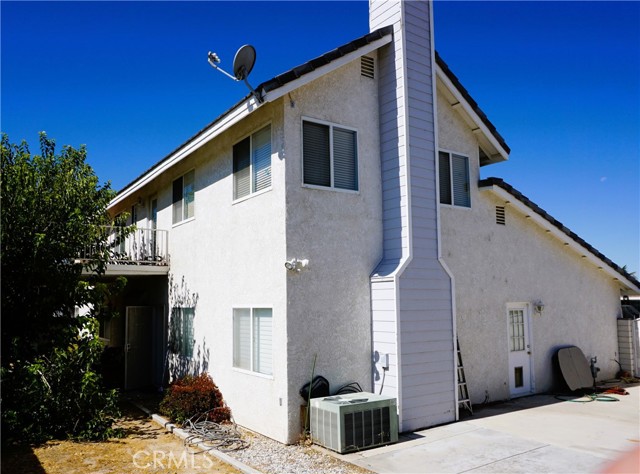 Detail Gallery Image 3 of 37 For 18245 Mainsail Ln, Victorville,  CA 92395 - 4 Beds | 3 Baths