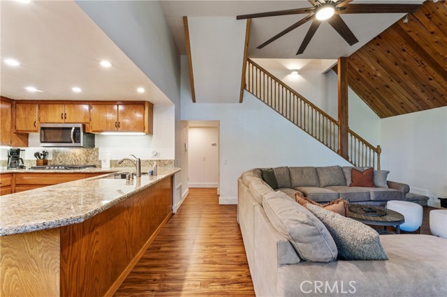 Detail Gallery Image 9 of 73 For 499 Golf Course, Lake Arrowhead,  CA 92352 - 4 Beds | 4/1 Baths