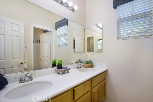 15 Beacon, Ladera Ranch CA: https://media.crmls.org/medias/a2cf9a33-44d0-4054-8e61-f5219dc35955.jpg