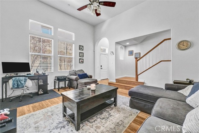 Detail Gallery Image 4 of 45 For 4440 Owens St #104,  Corona,  CA 92883 - 3 Beds | 2/1 Baths