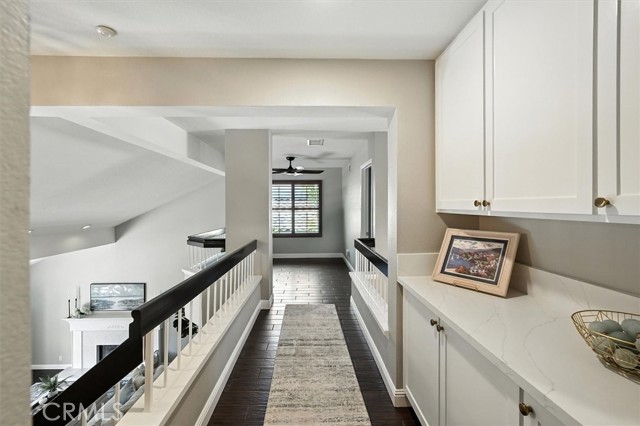 Detail Gallery Image 32 of 59 For 23456 Thornewood Dr, Newhall,  CA 91321 - 6 Beds | 4 Baths
