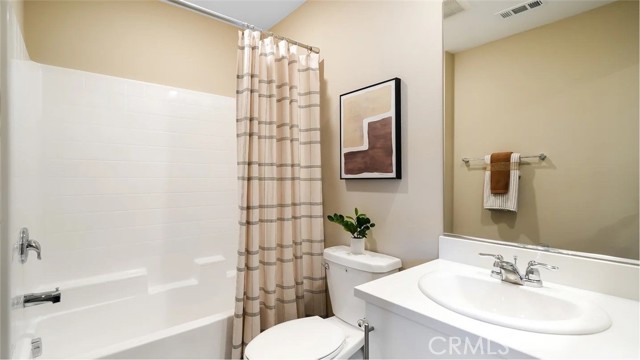 Detail Gallery Image 10 of 21 For 1437 Noble Rein Dr, San Jacinto,  CA 92582 - 4 Beds | 3 Baths