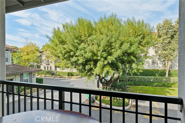 38 Stepping Stone, Irvine CA: https://media.crmls.org/medias/a2d2c9ec-4c88-4411-a368-56f08a771307.jpg