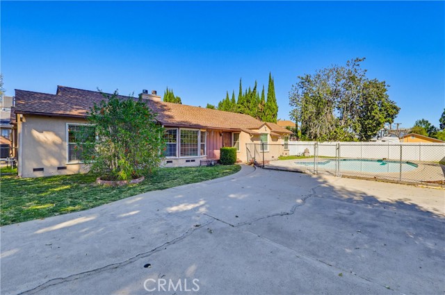 Detail Gallery Image 8 of 34 For 10314 Encino, Granada Hills,  CA 91344 - 4 Beds | 2 Baths