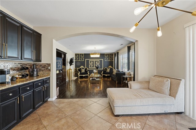 Detail Gallery Image 9 of 61 For 16180 Angel Canyon, Riverside,  CA 92503 - 4 Beds | 4 Baths