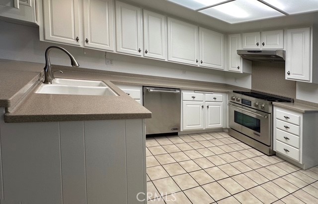 Detail Gallery Image 8 of 34 For 100 Preakness Dr, Placentia,  CA 92870 - 3 Beds | 2/1 Baths