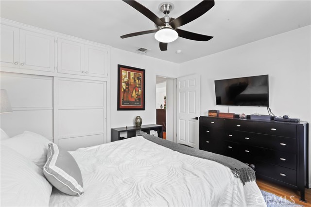 Detail Gallery Image 8 of 35 For 11900 Covello St, North Hollywood,  CA 91605 - 2 Beds | 2 Baths