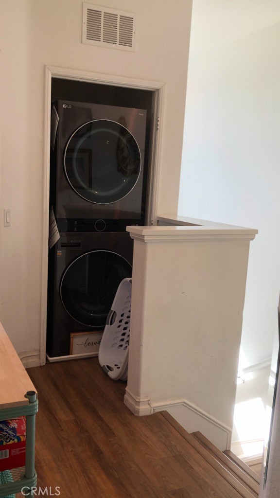 Detail Gallery Image 23 of 36 For 2997 E Pacific Coast Hwy, Signal Hill,  CA 90755 - 2 Beds | 2/1 Baths