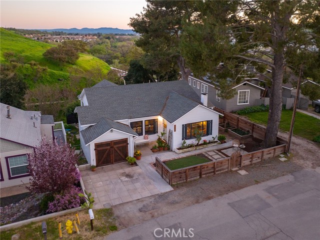 Detail Gallery Image 34 of 46 For 127 Capitol Hill Dr, Paso Robles,  CA 93446 - 3 Beds | 2 Baths