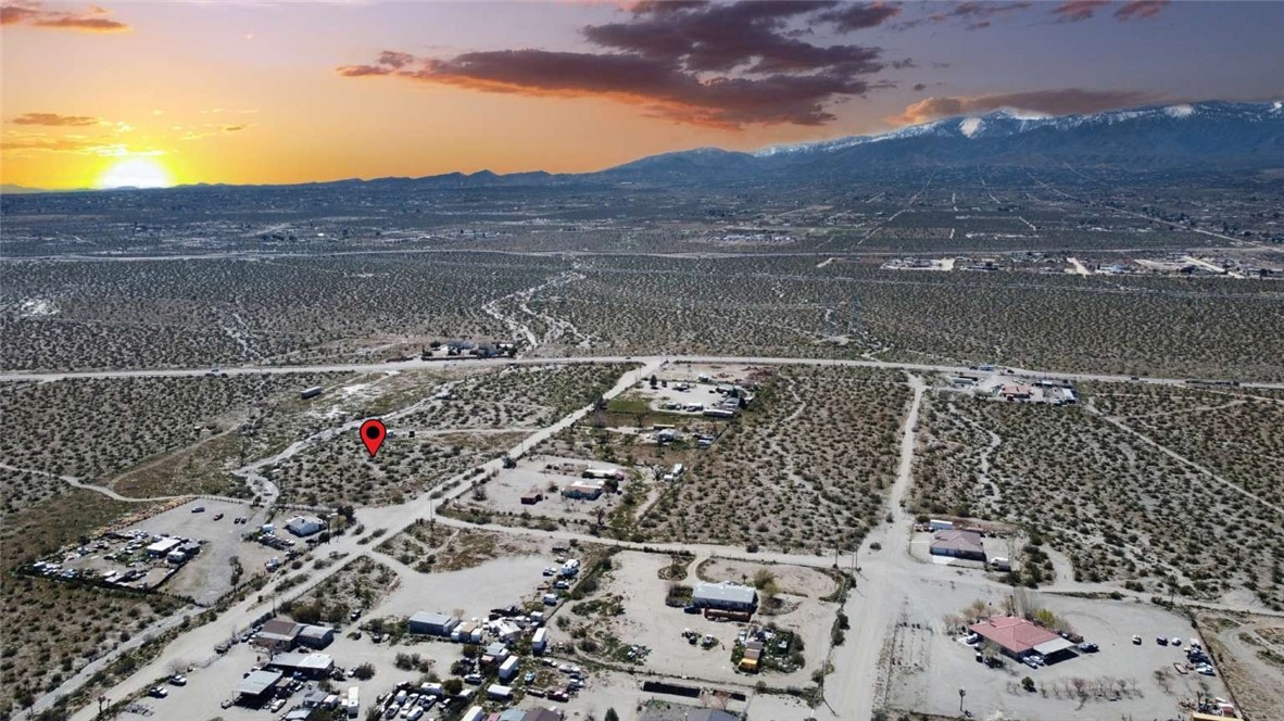 Detail Gallery Image 1 of 1 For 13827 Desert View Rd, Pinon Hills,  CA 92372 - – Beds | – Baths