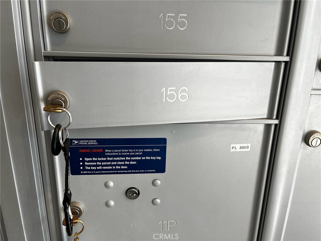 https://media.crmls.org/medias/a2d51602-3954-475e-8125-fd9a66ca350a.jpg?preset=X-Large