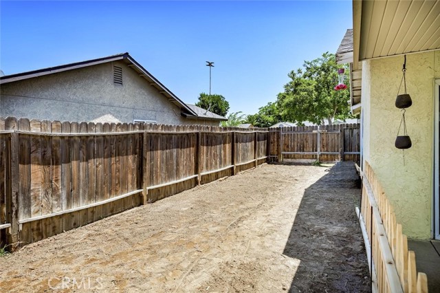 Detail Gallery Image 19 of 24 For 399 Barcelona Dr, Lemoore,  CA 93245 - 4 Beds | 2 Baths