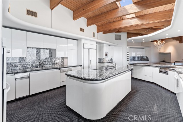 2360 Boulder Bluffs Court, Riverside CA: https://media.crmls.org/medias/a2d69490-8a99-40c8-9c6c-3adc292bfb37.jpg