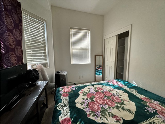 Detail Gallery Image 20 of 23 For 5111 Fountain Grass Ave, Bakersfield,  CA 93313 - 5 Beds | 3/1 Baths