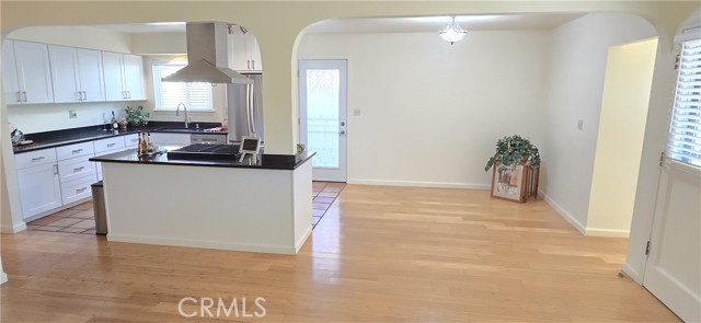 Detail Gallery Image 8 of 23 For 1200 Peach Ave, Lompoc,  CA 93436 - 4 Beds | 3 Baths