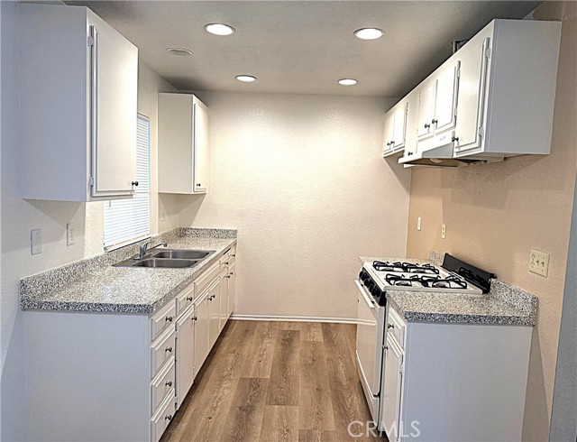 Gally style kitchen.