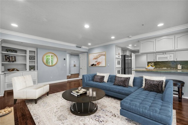 Detail Gallery Image 11 of 37 For 24441 Indian Hill Ln, West Hills,  CA 91307 - 3 Beds | 3 Baths