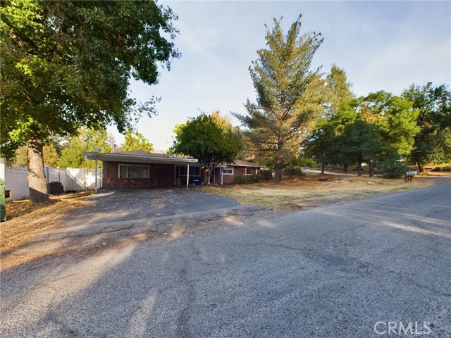 Detail Gallery Image 4 of 36 For 49701 Canoga Dr, Oakhurst,  CA 93644 - 3 Beds | 1 Baths