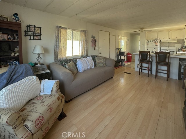 Detail Gallery Image 2 of 17 For 1600 E Clark Ave #112, Santa Maria,  CA 93454 - 1 Beds | 1 Baths