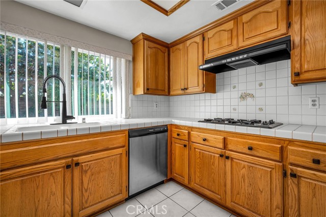 Image 17 of 37 For 224 Longfellow Street