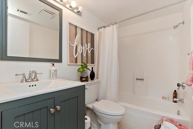 82297 Cochran Drive, Indio CA: https://media.crmls.org/medias/a2d887fa-2a7b-437e-8bd9-5743f5bfa6b7.jpg