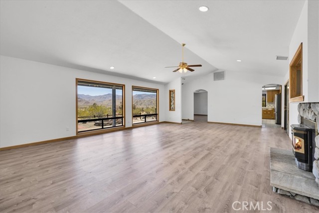 8397 Uphill Road, Joshua Tree CA: https://media.crmls.org/medias/a2d8c09c-44ab-4f67-be2b-616e4b7f005f.jpg